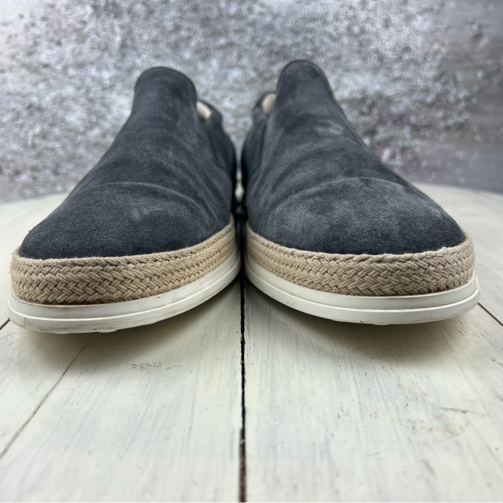 523Q Tod’s Men's Gray Suede Slip-On Shoes 11.5